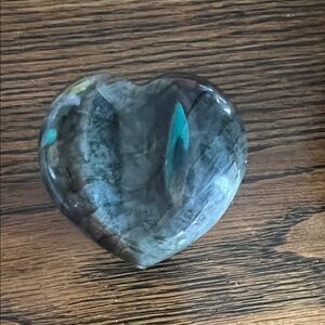Polished Labradorite Heart Sculpture - Gray with Blue-Green Flash